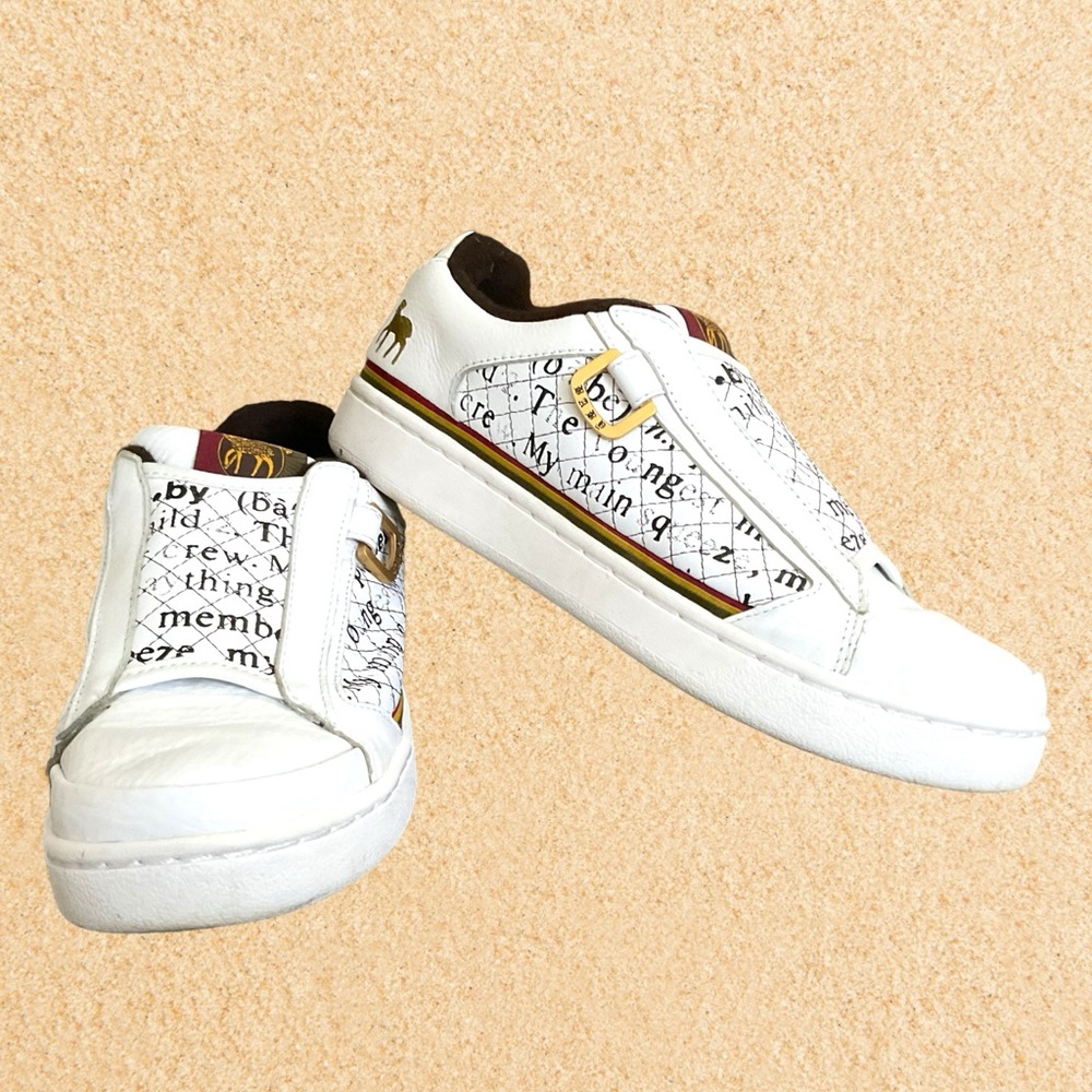 L.A.M.B Royal Elastic Gwen Stefani White Leather Black Text Women Pull On SZ 9.5